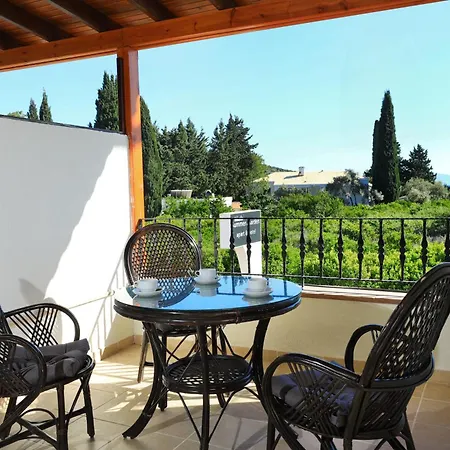 Summer Garden 公寓式酒店 比特兹