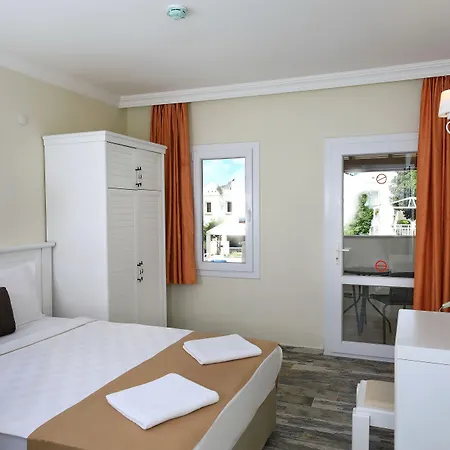 Apart Otel Summer Garden 3*