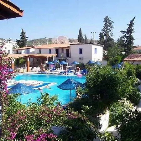 Summer Garden 公寓式酒店 比特兹