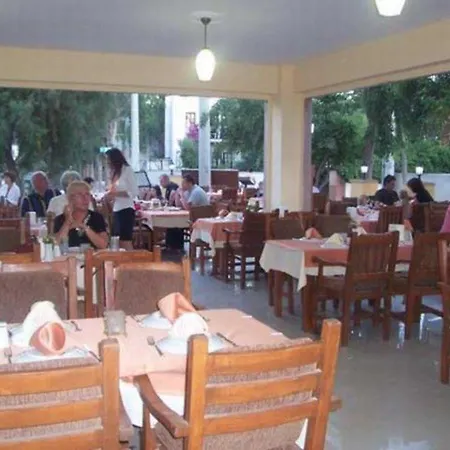 Apart-hotel Summer Garden 3*