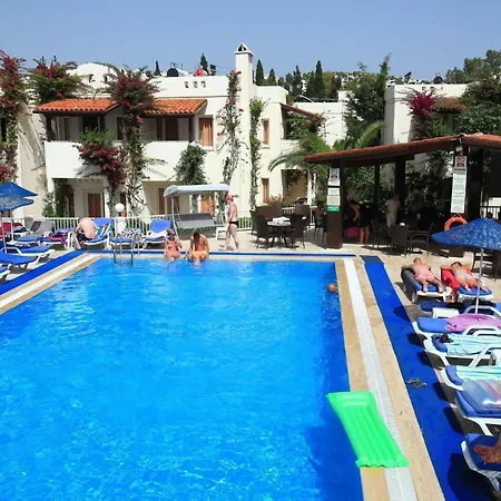 Aparthotel Summer Garden Bitez