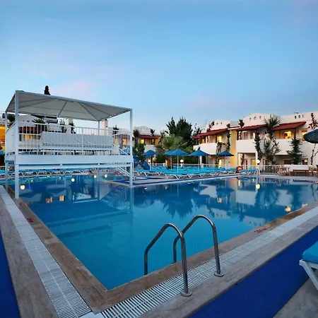 Apart-hotel Summer Garden 3*