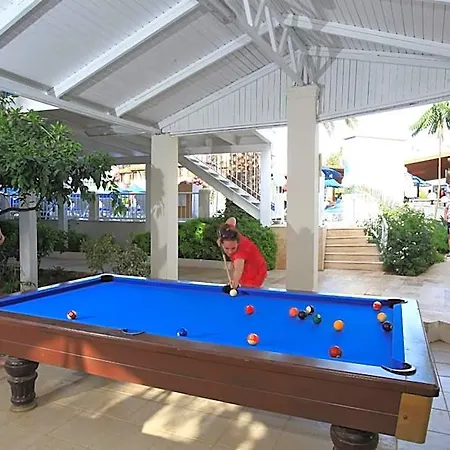 Summer Garden Apartahotel 3*