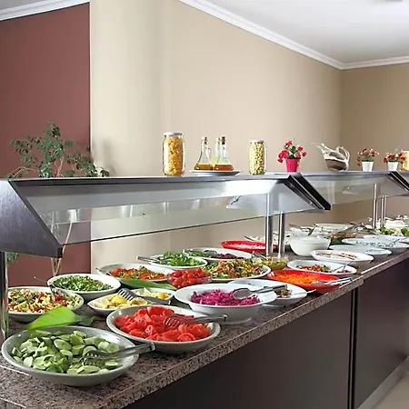 Summer Garden Apartahotel 3*