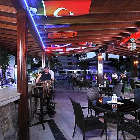 Apartahotel Summer Garden 3*