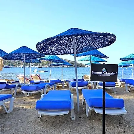 Summer Garden 3*