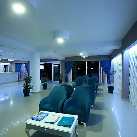 Apartahotel Summer Garden 3*