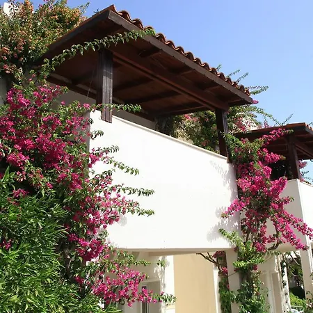 Summer Garden Aparthotel