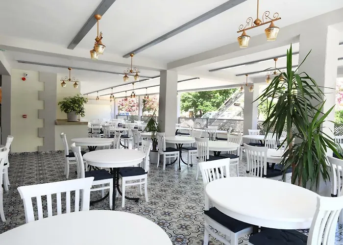 Summer Garden Aparthotel